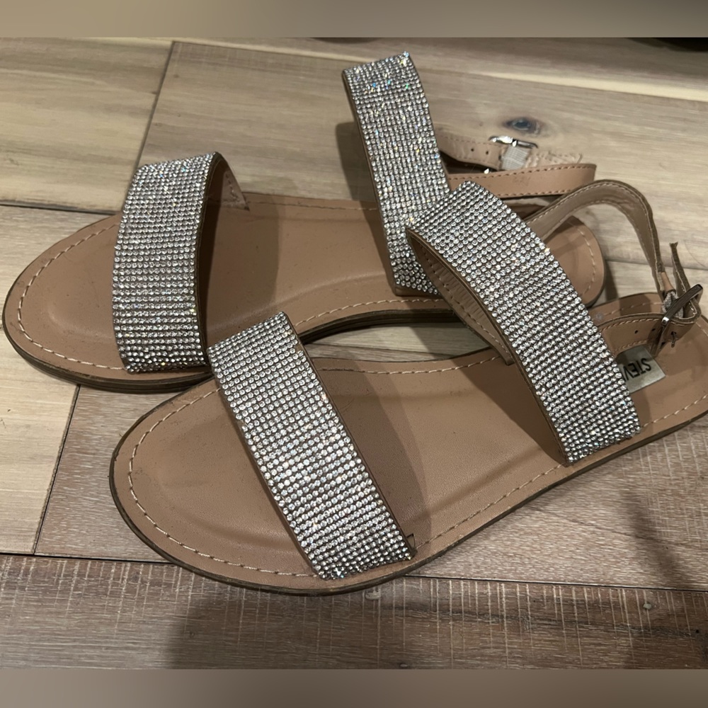 Steve Madden Marissa size 7 rhinestone summer elegant sandal strap fancy